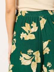 FatFace Eliza tonal leaves Green Wide Leg Cropped Trouser - Image 5 of 6