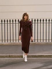 Mint Velvet Scarf Detail Knit Midi Dress - صورة 2 من 8