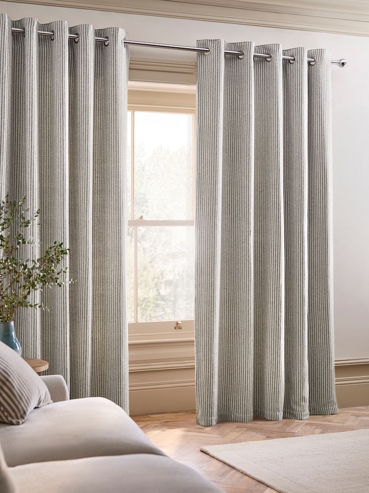 Børstede stripete øyegardiner - Bilde 1 av 4 Børstede stripete øyegardiner - Bilde 1 av 4