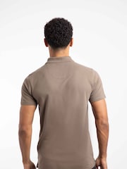 Marrón - Weird Fish Miles Pique Polo Shirt - Imagen 2 de 6