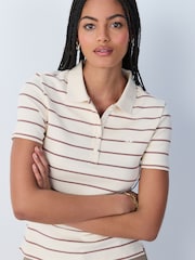 Ecru/Braun gestreift - Fitted Short Sleeve Polo Top - Bild 1 von 9