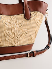 لون طبيعي - حقيبة تعلق حول الجسم بلمسة رافيا - صورة 3 من 5