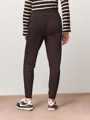 חום שוקולד - טרנינג עשוי ג'רזי - תמונה 3 מתוך 7