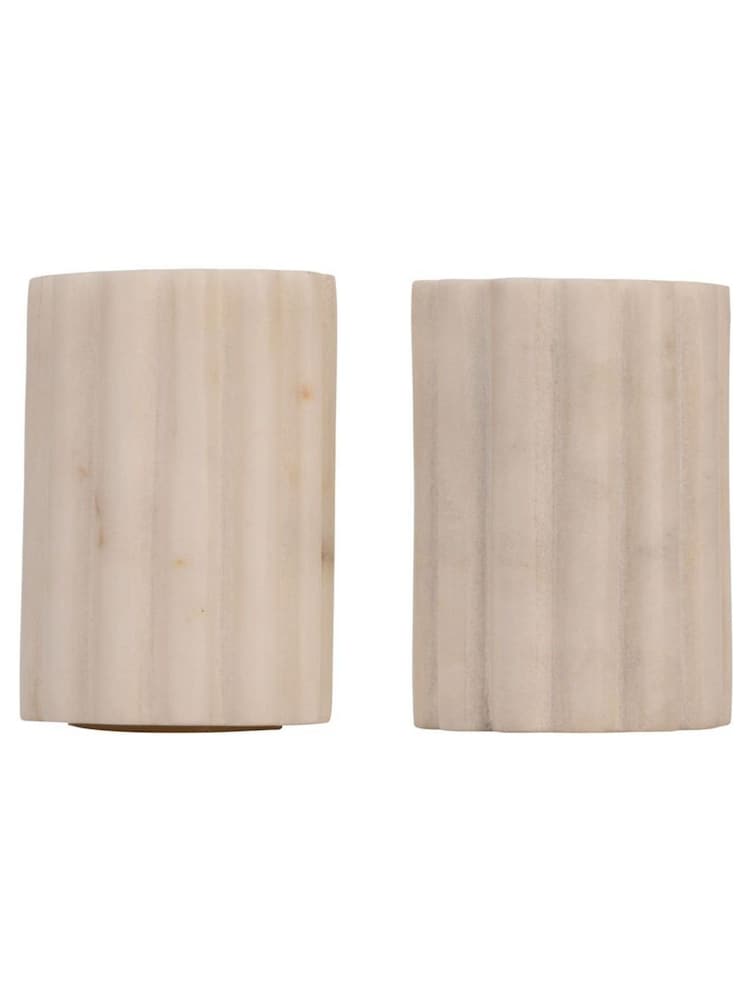Style Sisters White Marble Salt & Pepper Shakers - Image 2 of 3 Style Sisters White Marble Salt & Pepper Shakers - Image 2 of 3