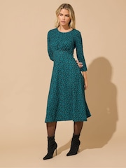 M&Co Green Petite 3/4 Sleeve Midi Dress - Image 2 of 5