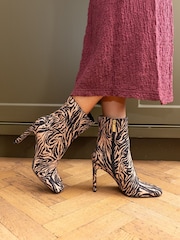 Animal - Novo Kira Slim High Block Heel Square Toe Ankle Boots - Imagem 1 de 6