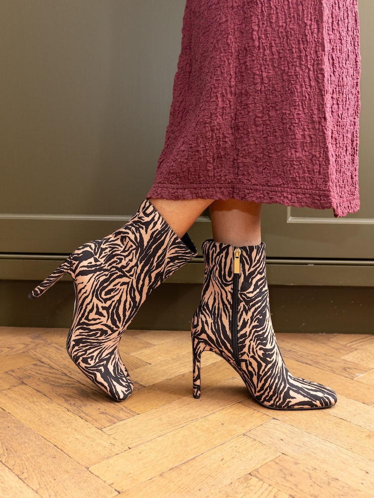 Animal - Novo Kira Slim High Block Heel Square Toe Ankle Boots - Imagem 1 de 6