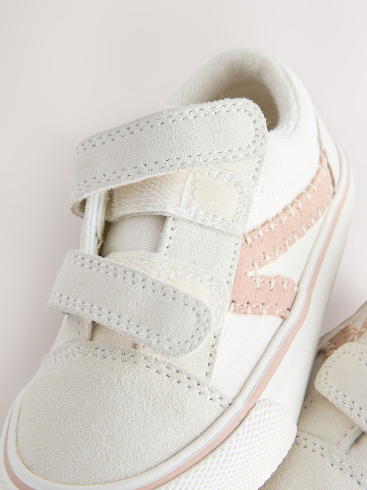 Neutral - Turnschuhe mit Klettverschluss - Bild 6 von 6 Neutral - Turnschuhe mit Klettverschluss - Bild 6 von 6