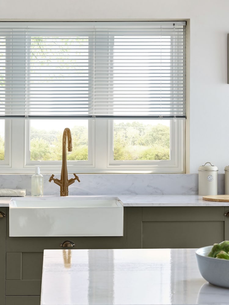 White Matt Made To Measure 25mm Aluminium Venetian Blinds - Image 1 of 6