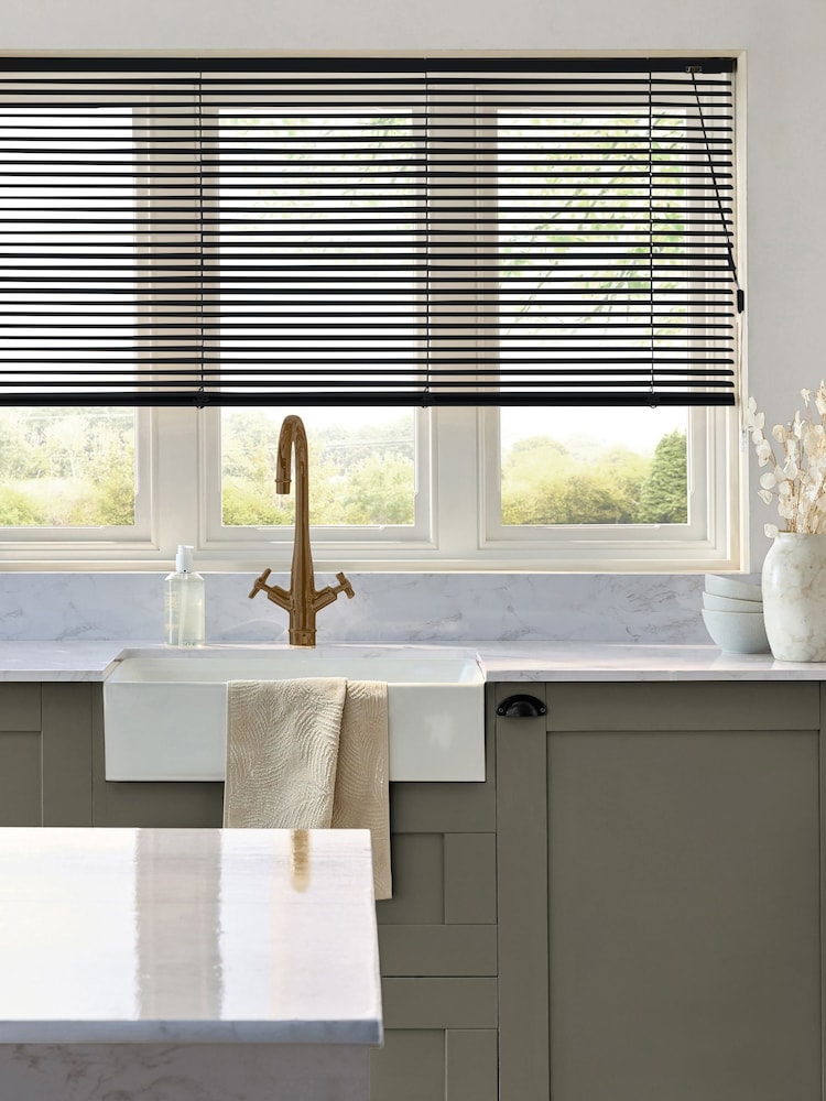 Black Made To Measure 25mm Aluminium Venetian Blinds - Image 7 of 7 Black Made To Measure 25mm Aluminium Venetian Blinds - Image 7 of 7