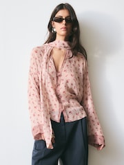 BHOEM Pink Scarf Detail Flowy Printed Blouse - Kuva 1 / 5