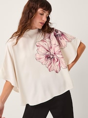 Monsoon Emilia Flower Cape Sleeve Top - Imagem 3 de 5