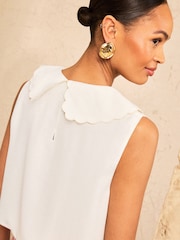 שנהב - Love & Roses חולצה ללא שרוולים עם צווארון בעיטור שולי צדפה מעוגלים - תמונה 5 מתוך 5