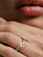 The Diamond Store White Grace 1.00ct F/VS1 Round Cut Lab Diamond  Solitaire Engagement Ring in 18K White Gold - Image 4 of 5