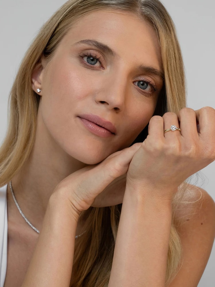 The Diamond Store White Chloe 1.00ct F/VS1 Round Cut Lab Diamond Solitaire Engagement Ring in 18K Yellow Gold - Image 5 of 5 The Diamond Store White Chloe 1.00ct F/VS1 Round Cut Lab Diamond Solitaire Engagement Ring in 18K Yellow Gold - Image 5 of 5