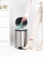 Brabantia Matt Steel Fingerprint Proof NewIcon Pedal Bin 20L - Image 6 of 6