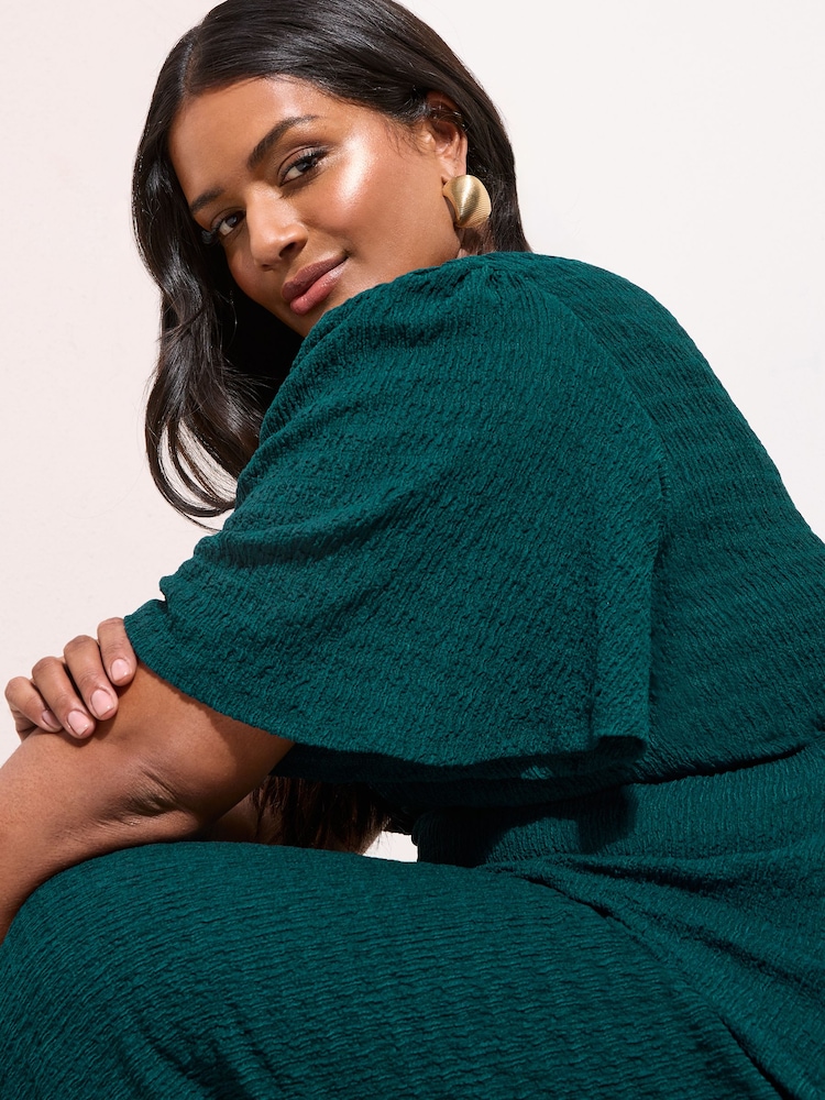 Friends Like These Green Curve Textured Jersey V-Neck Midi Dress - Image 2 of 4