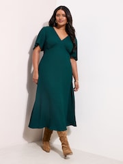 Friends Like These Green Curve Textured Jersey V-Neck Midi Dress - Image 3 of 4