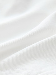 أبيض - سكورت دنيم قصيرة للقوام الرشيق - صورة 8 من 10