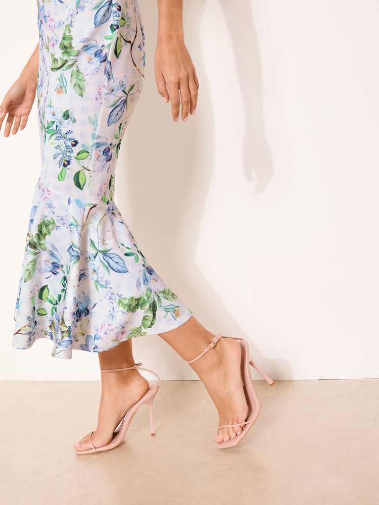 Lipsy White/Blue Petite Floral V-Neck Fit And Flare Midi Dress - Image 4 of 4 Lipsy White/Blue Petite Floral V-Neck Fit And Flare Midi Dress - Image 4 of 4