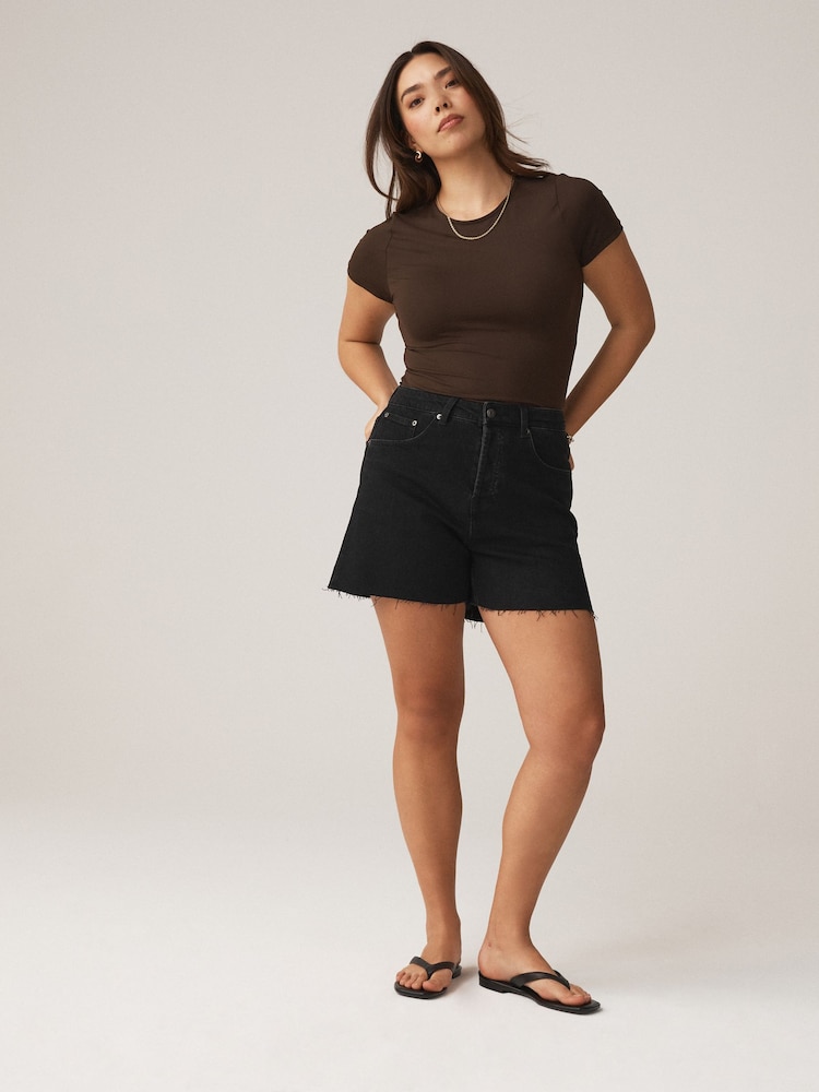 Black Hourglass Split Hem High Rise Denim Shorts - Image 2 of 9