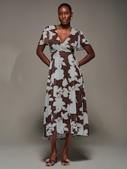 Jolie Moi Brown Mesh Short Sleeve Midaxi Dress - Image 4 of 6