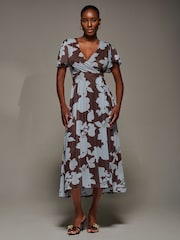 Jolie Moi Brown Mesh Short Sleeve Midaxi Dress - Image 5 of 6