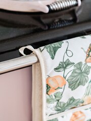 Avalon Home Fallen Gourds Oven Gloves - صورة 5 من 5