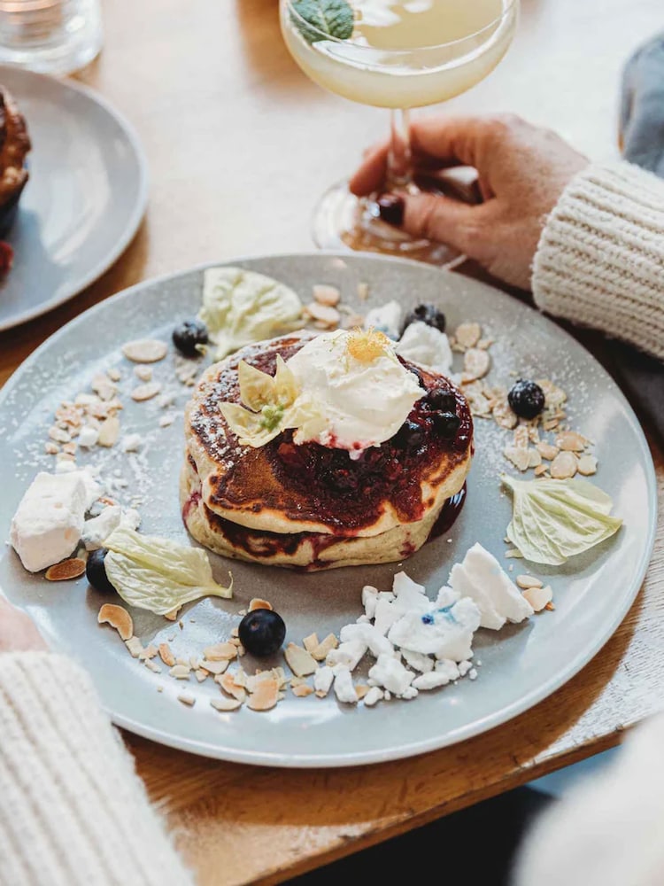 Indytute Pancakes and Cocktails Your Bankside Day Date London Gift Experience - Image 1 of 3 Indytute Pancakes and Cocktails Your Bankside Day Date London Gift Experience - Image 1 of 3