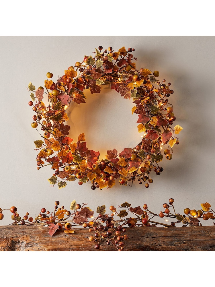 Lights4fun 1.5m Pre Lit Berry Autumn Garland - Image 5 of 5