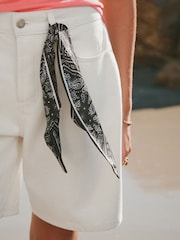 White Scarf - 百慕達牛仔短褲 - 圖片 5，共 9