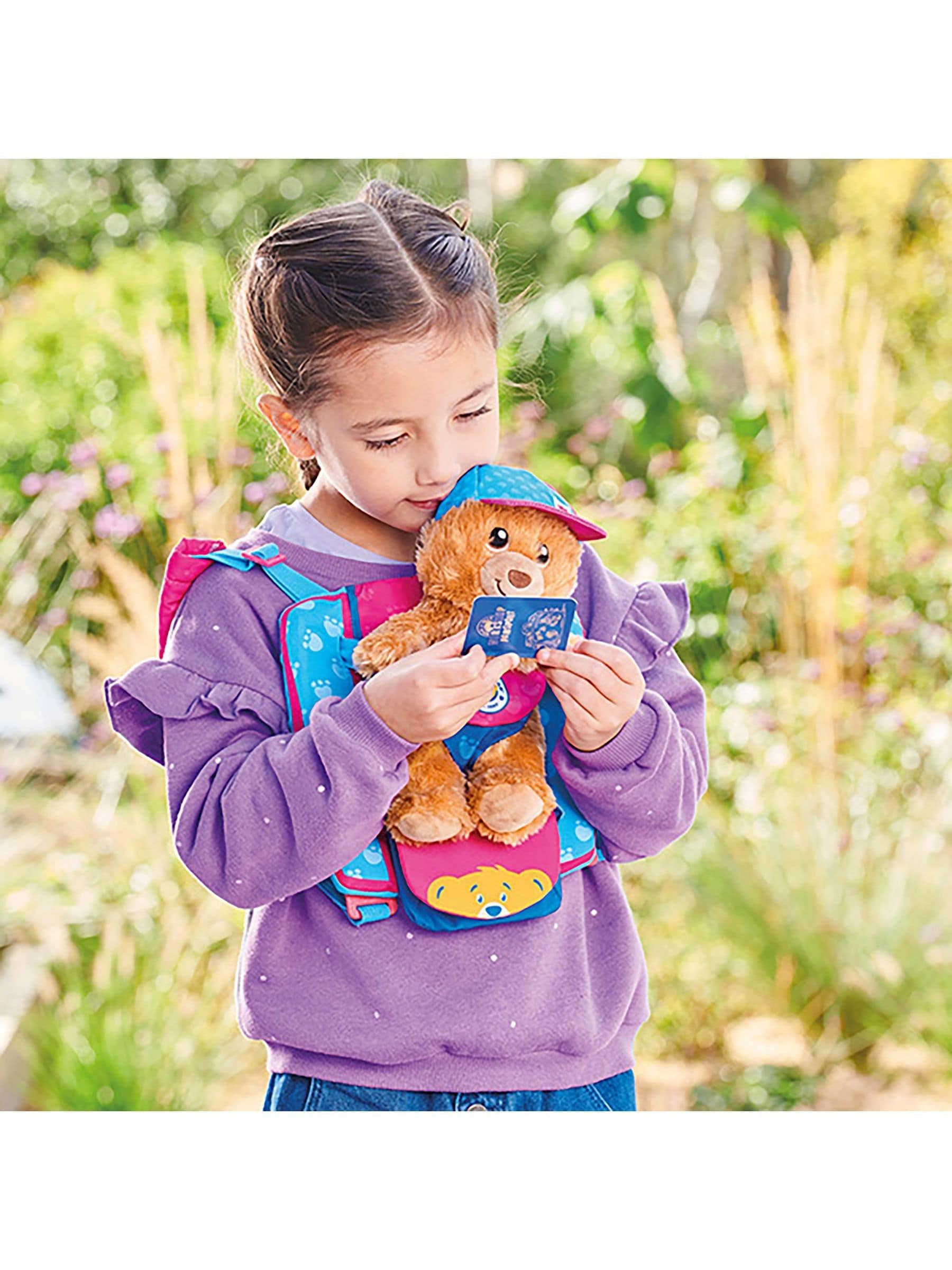 Casdon Build-A-Bear Workshop Pawfect Adventure Träger – Tragetasche & Zubehör Für Stofftiere Bis 40,6 Cm | Spielset Für Kinder Ab 3 Jahren