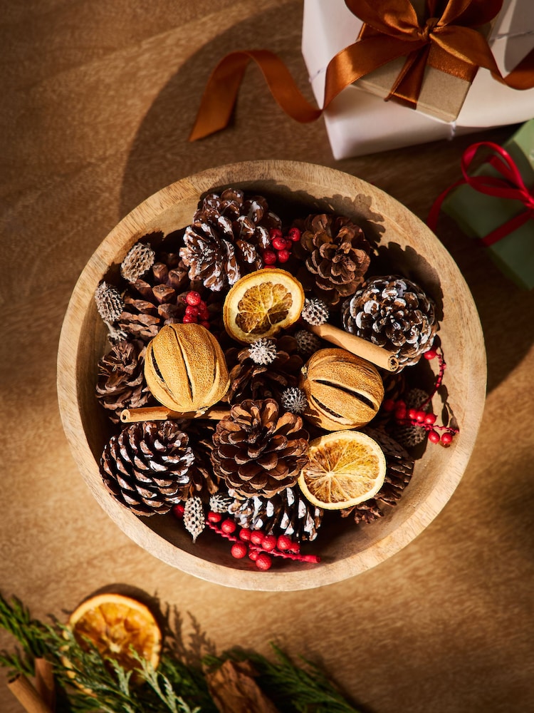 Festive Spice Red Traditional Potpourri - Image 2 of 5 Festive Spice Red Traditional Potpourri - Image 2 of 5