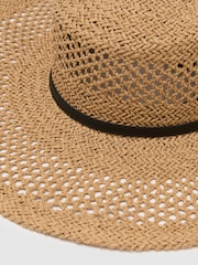 قبّعة بمظهر قش بحاشية متباينة Astrid من Reiss - صورة 6 من 6