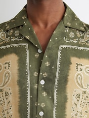 Reiss Vicente skjorte med Paisley-Print og kubansk krage - Bilde 4 av 7