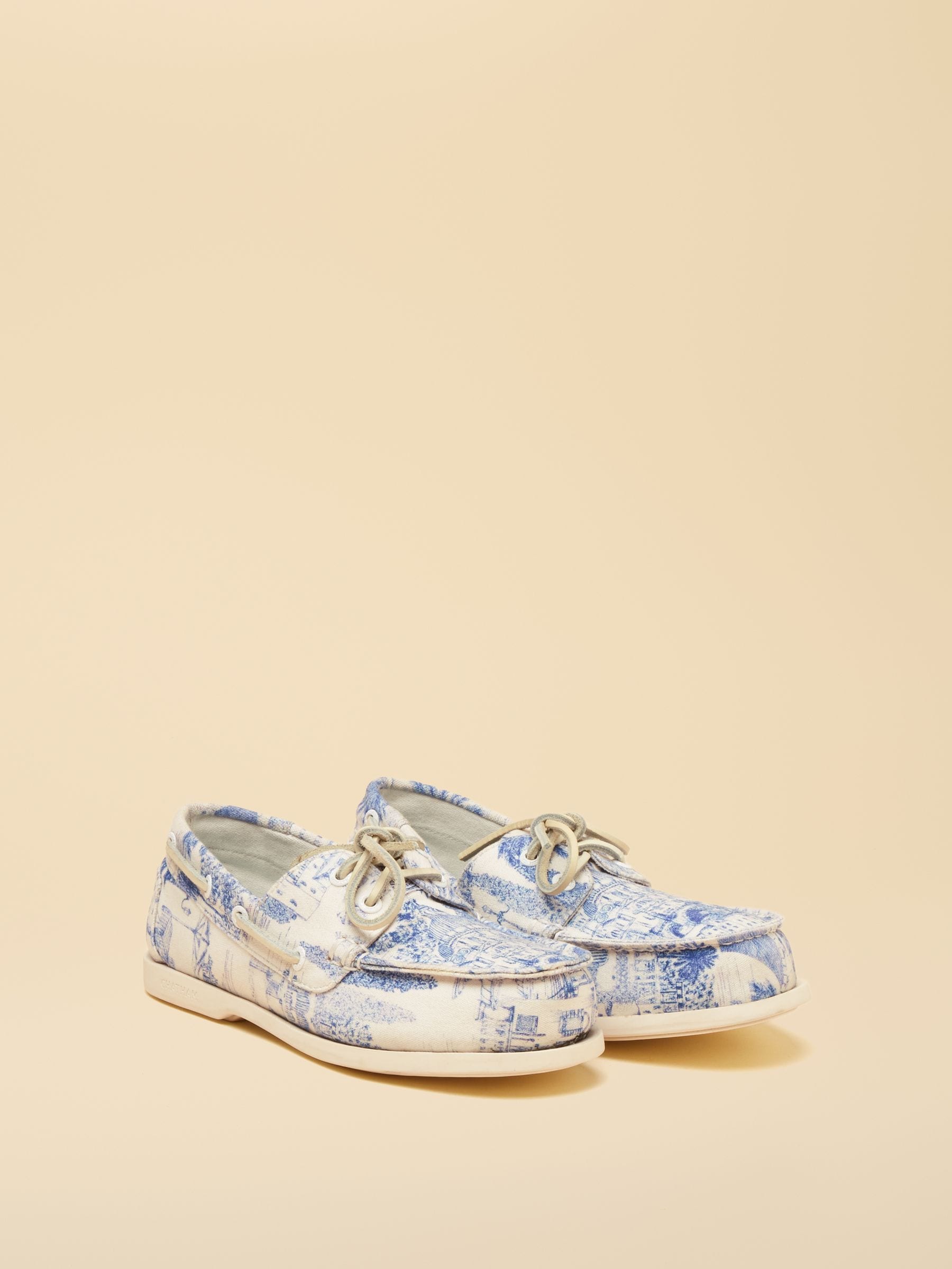 Joules Women's White & Blue Toile De Jouy X Chatham Jetty Deck Shoes Size 6