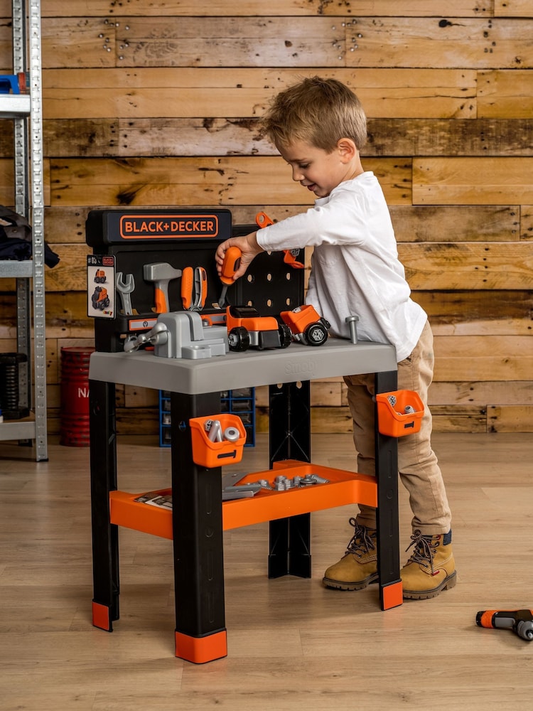 Smoby Black and Decker Bricolo Pro Workbench - Image 1 of 6 Smoby Black and Decker Bricolo Pro Workbench - Image 1 of 6