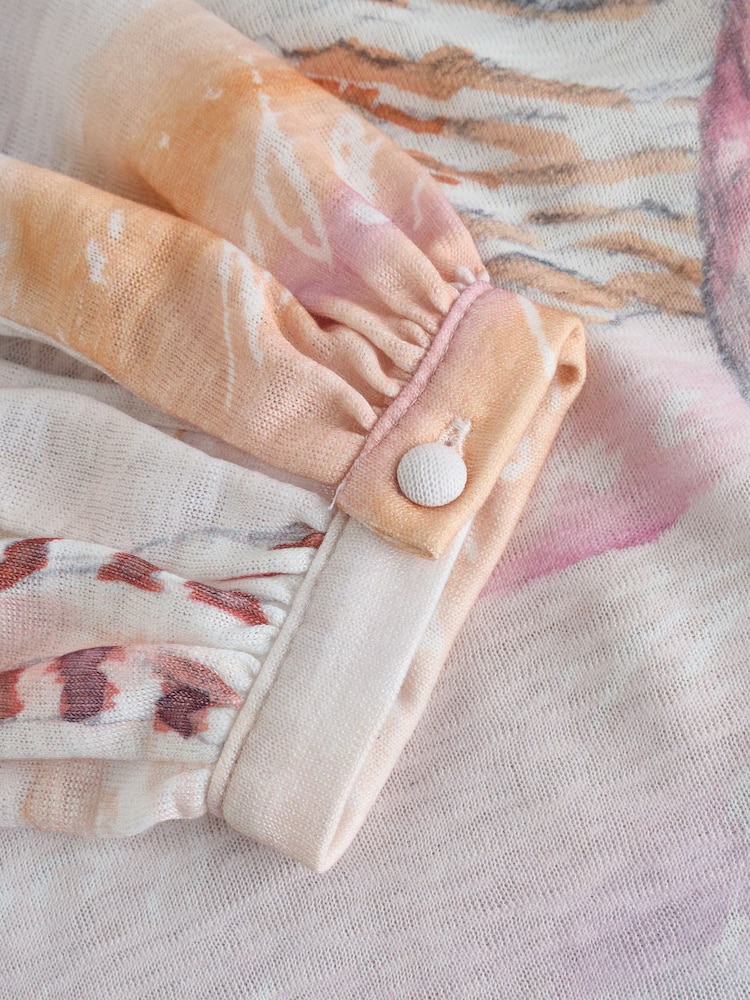 Pink Shell Print National Trust x Next - Top de manga larga con muesca en el cuello - Imagen 9 de 9 Pink Shell Print National Trust x Next - Top de manga larga con muesca en el cuello - Imagen 9 de 9