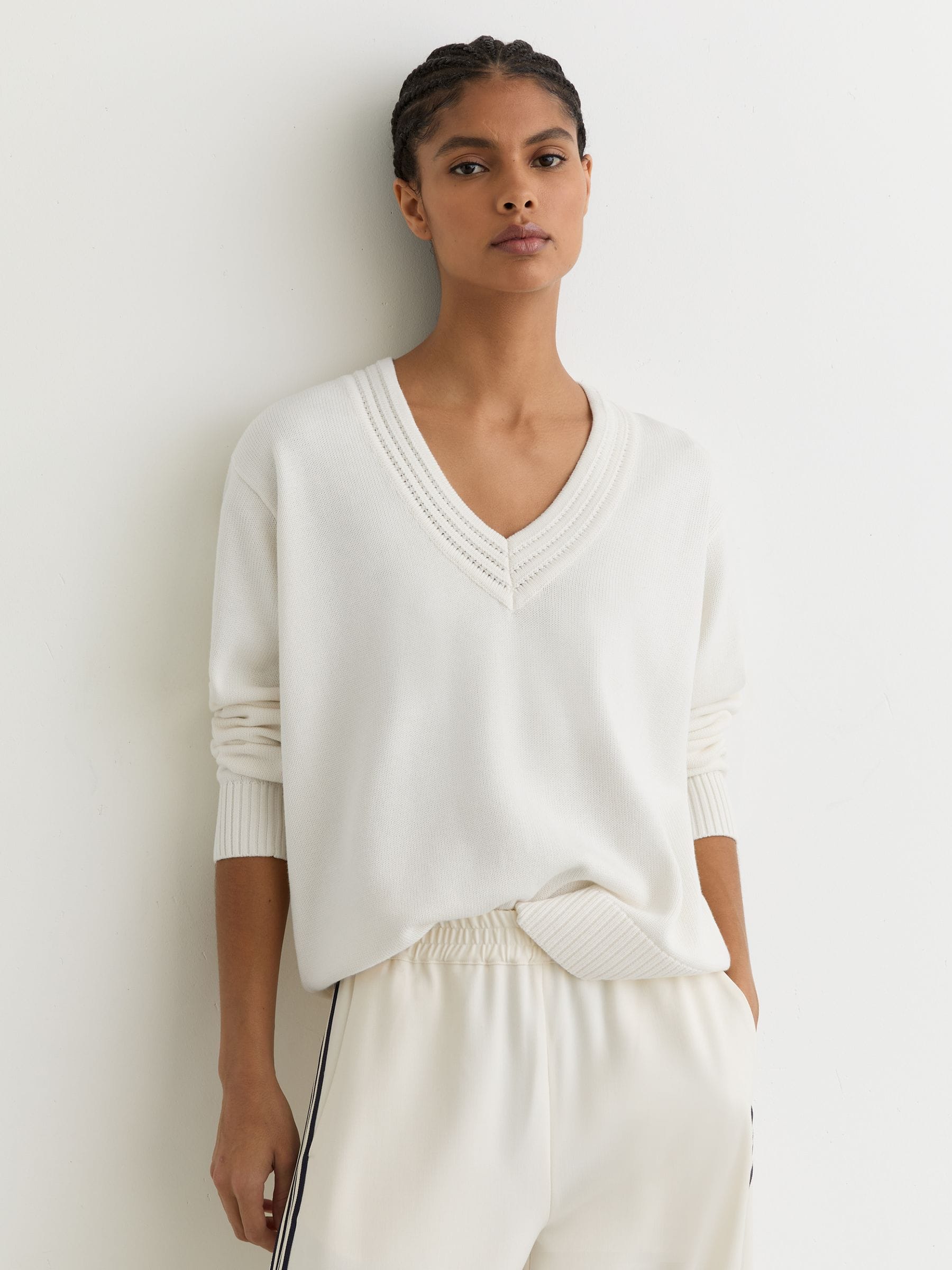Reiss Ivory Cotton And Wool V-neck Jumper In White