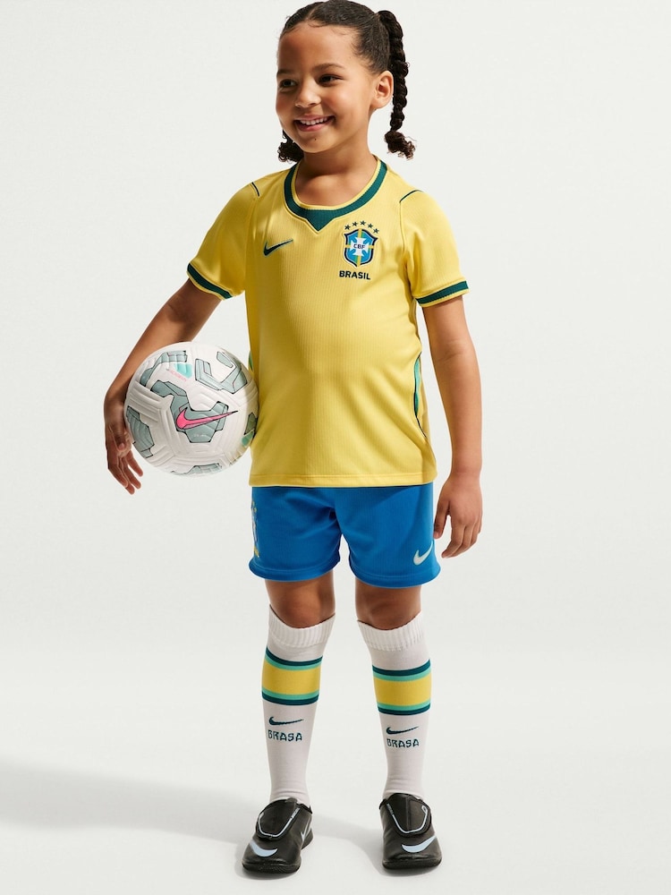 Nike Home Brazil 2025/26 Stadium Football Shirts 3 Piece - Image 1 of 10 Nike Home Brazil 2025/26 Stadium Football Shirts 3 Piece - Image 1 of 10