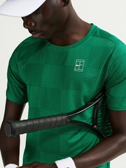 Nike Green Court Dri-FIT Advantage Print Tennis T-Shirt - Image 5 of 5