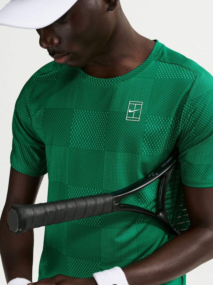 Nike Green Court Dri-FIT Advantage Print Tennis T-Shirt - Image 5 of 5