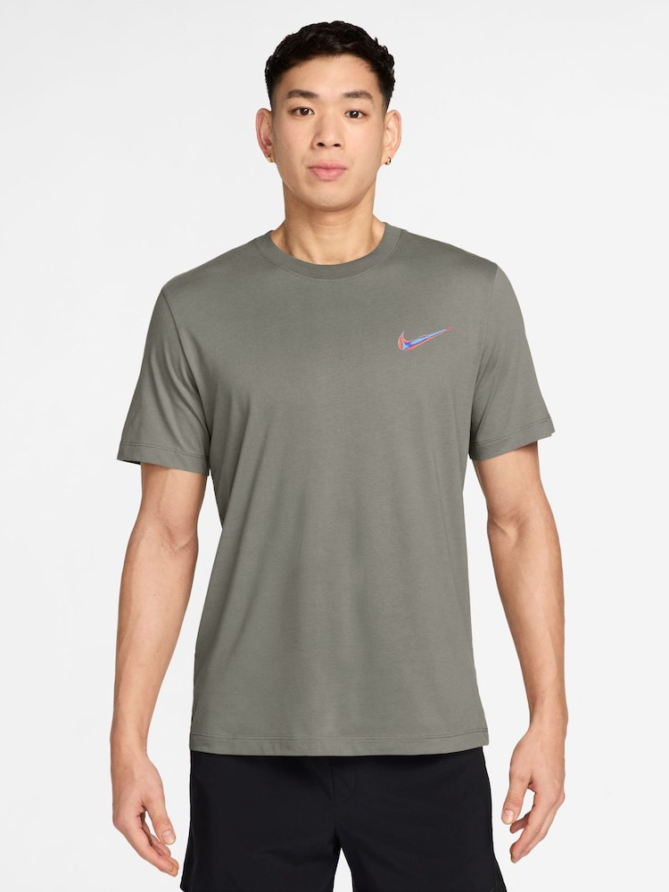 Nike Green Thermal Training T-Shirt - Image 1 of 3 Nike Green Thermal Training T-Shirt - Image 1 of 3