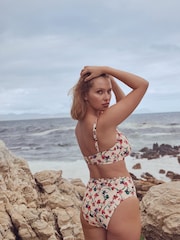 B by Ted Baker Alto Waist Bikini Briefs - Imagen 2 de 5