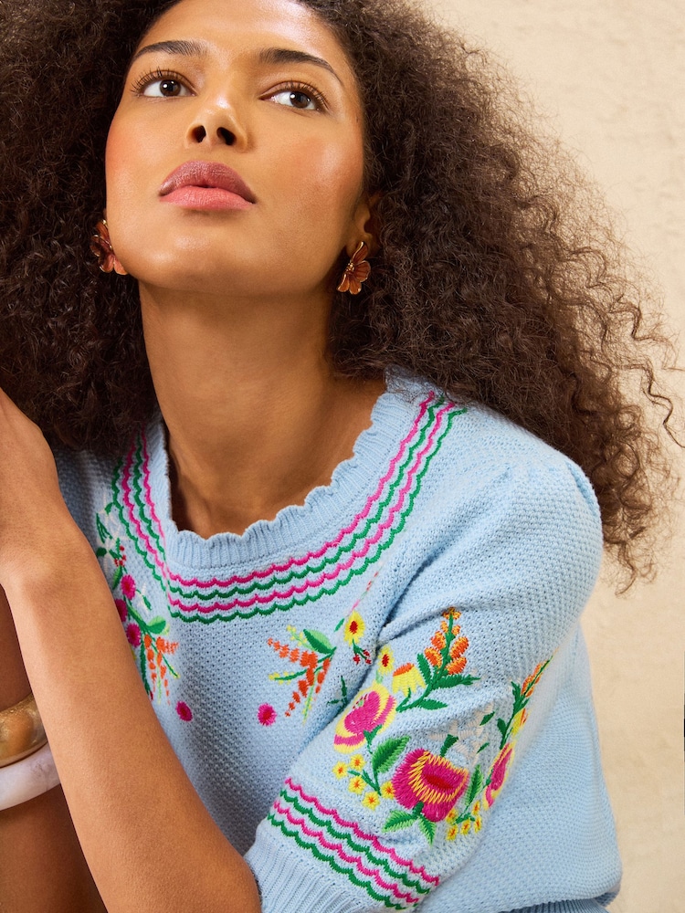Love & Roses Pale Blue Flower Embroidered Detail Knitted Short Sleeve Top - Image 4 of 4