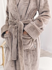 Chelsea Peers Brown Fleece Long Dressing Gown - Image 3 of 5