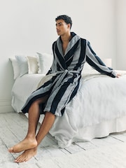 Chelsea Peers Blue Fleece Stripe Dressing Gown - Image 3 of 5