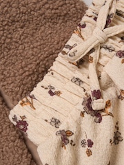 Miss brezrokavnik iz umetnega krzna, rjava majica, krilo in komplet torbice - Slika 8 iz 8