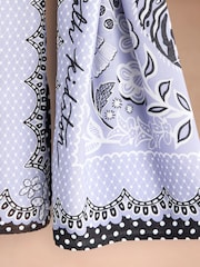 Viscose Light Weight Scarf - Image 2 of 3