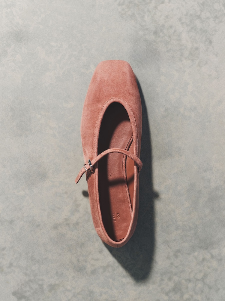 وردي - حذاء Maryjane من الجلد السويدي الفاخر من The Set - صورة 1 من 5